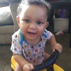 Meet your Posher, Danielle